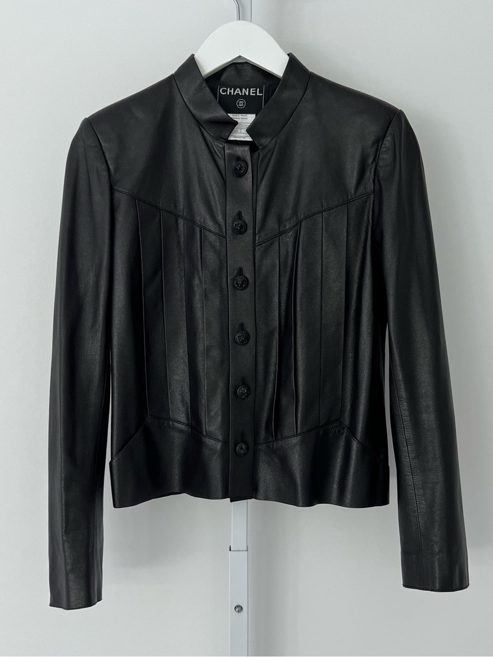 CHANEL 02 CC BLACK LEATHER JACKET SIZE FR 36 / US 4